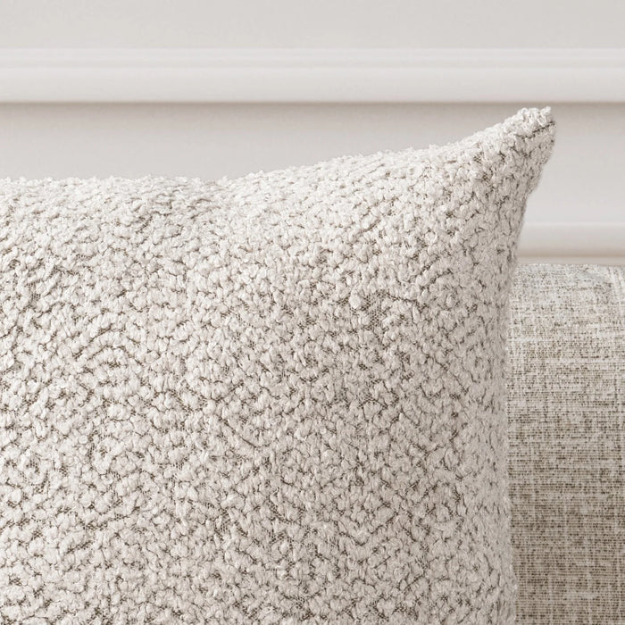 22x22 Maris Ivory/Natural Pillow