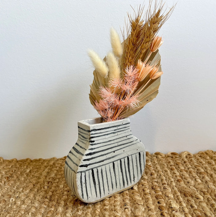 Eli.C Studio | Flat Vase | Pinstripe Geometric