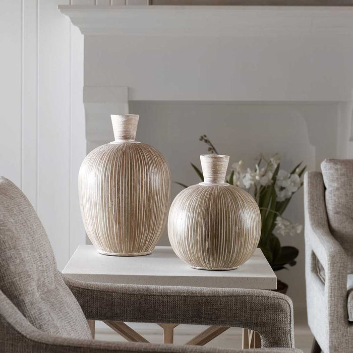 Islander Vases, White S/2