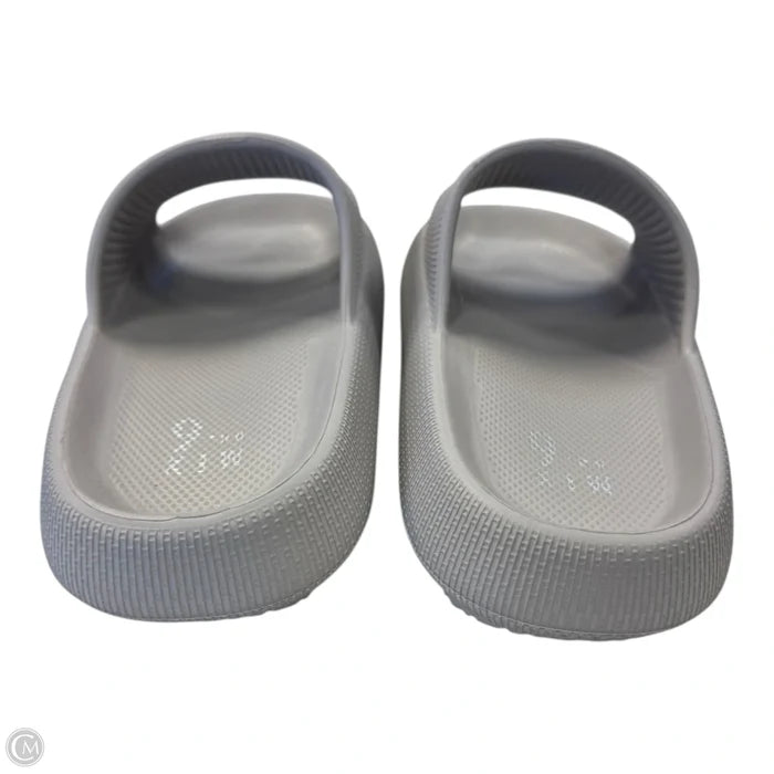 Sandals Flats By Mix And Co In Grey, Size: 9