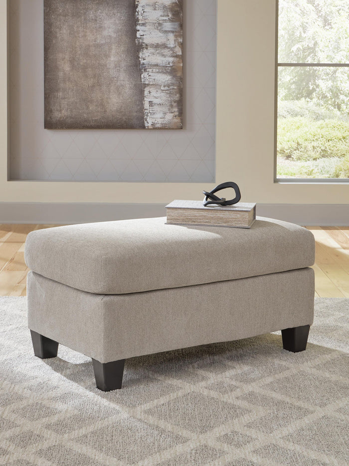Willarae Ottoman