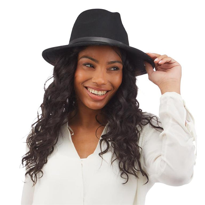Wool Hat with Narrow Vegan